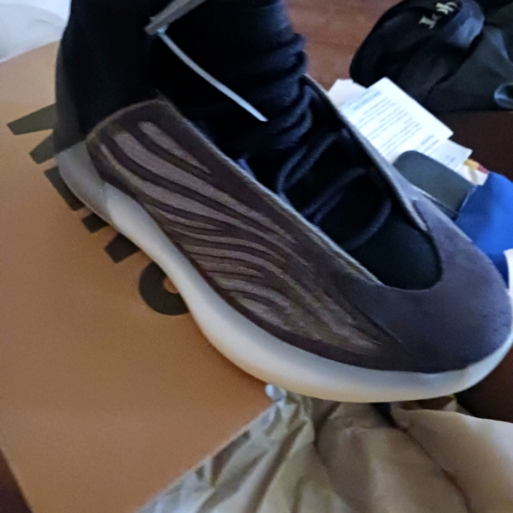 YEEZY BASKETBALL TENNIS